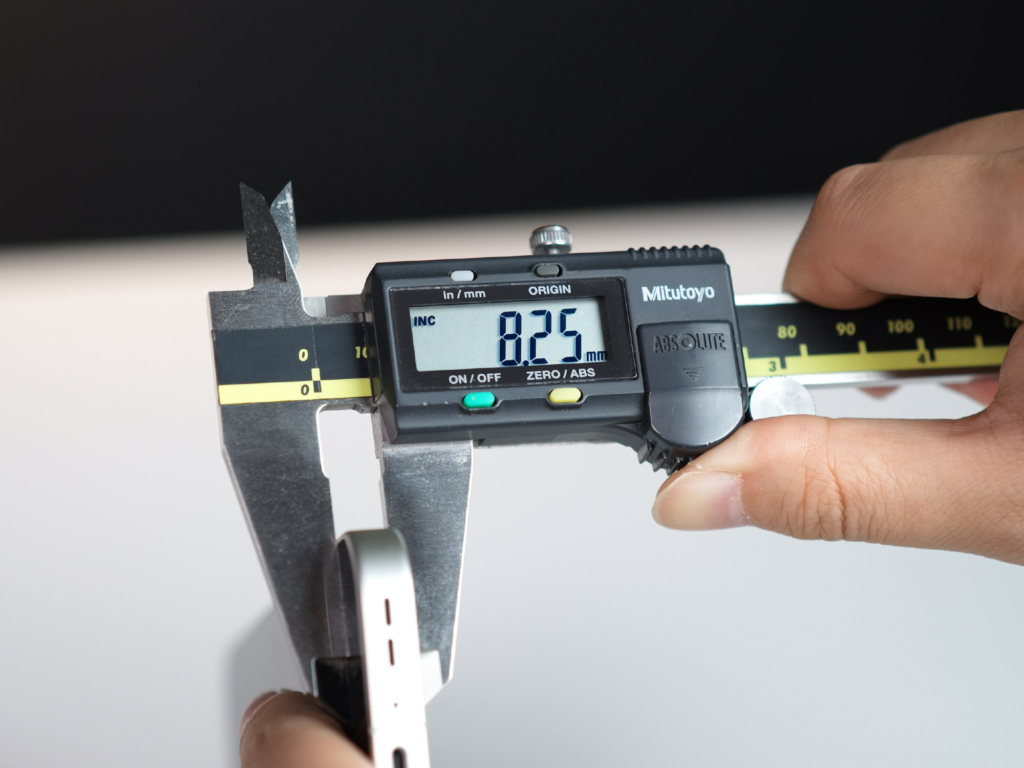 Oppo Find X9 Pro thickness