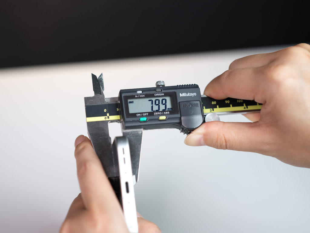 Oppo Find X9 thickness-