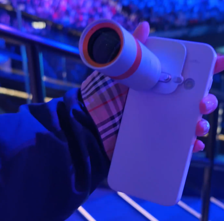 Oppo Find X9s Pro telephoto zoom accessory--