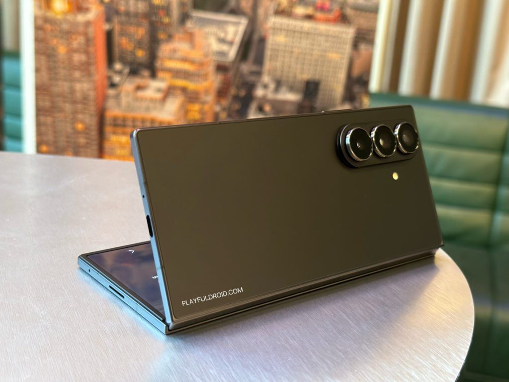 Samsung Galaxy Z Fold 7 Design -1