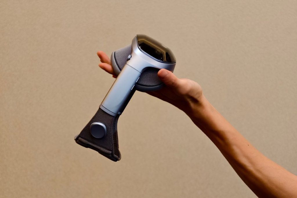 Vivo Vision MR headset