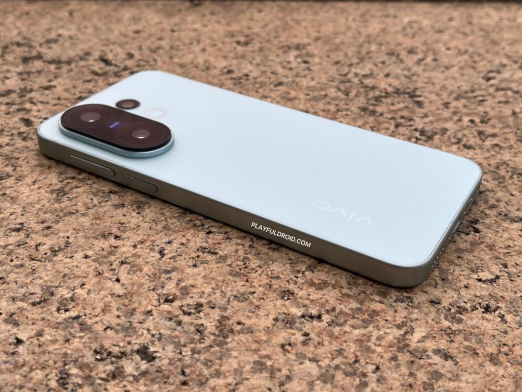 Vivo X200 FE Design -3