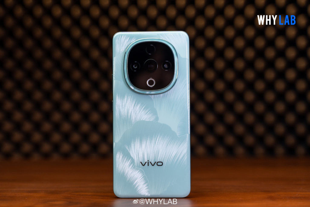 Vivo Y300 5G live shot 2