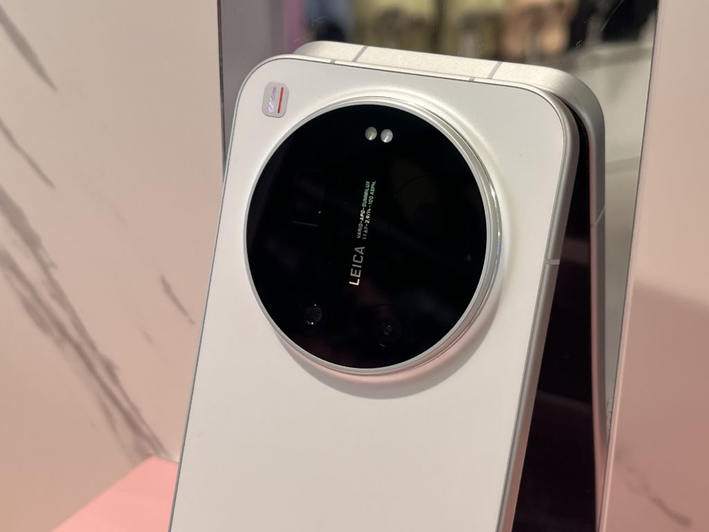 Xiaomi 17 Ultra Design -5