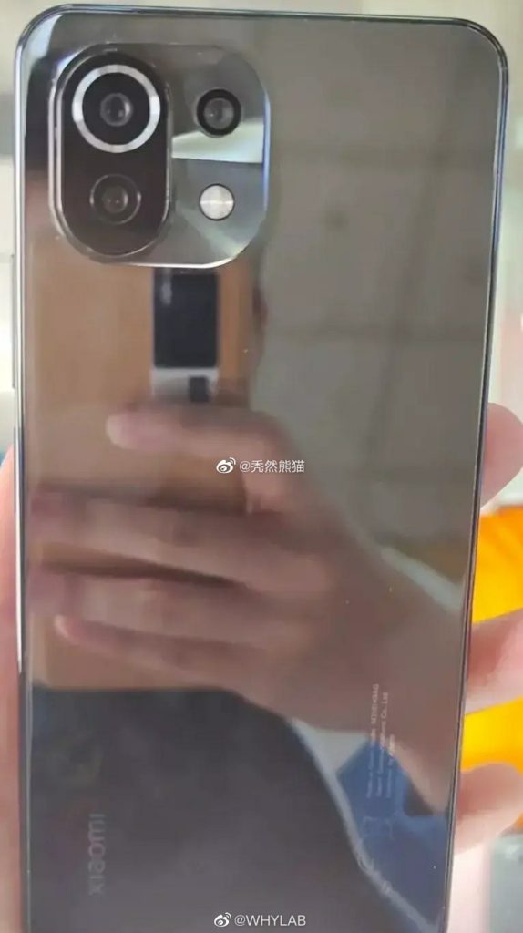 Xiaomi Mi 11 Lite live shots 